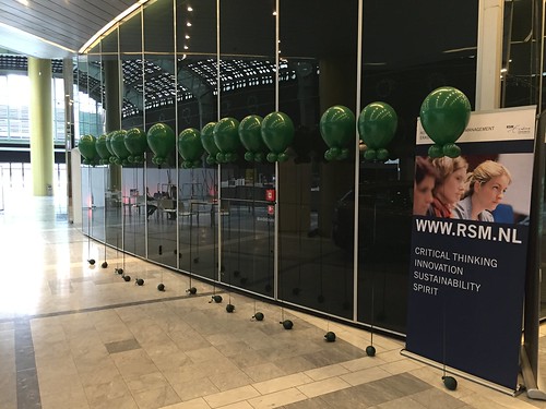  Cloudbuster Rond 16inch Beurs <a href='http://www.rotterdamsballonnenbedrijf.nl/plaatsen/wtc' class='w3-text-indigo'>WTC</a> Rotterdam