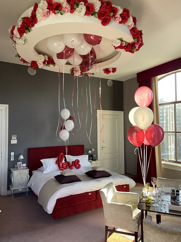  Tafeldecoratie 6ballonnen Heliumballonnen Huwelijksaanzoek Verjaardag Corner Suite Love Style Suite Hotel <a href='http://www.rotterdamsballonnenbedrijf.nl/plaatsen/pincoffs' class='w3-text-indigo'>Pincoffs</a> Rotterdam