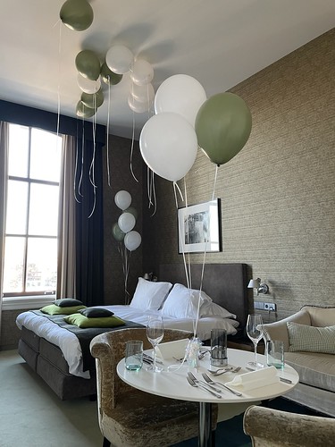  Tafeldecoratie 3ballonnen Heliumballonnen Suite Hotel Pincoffs Rotterdam