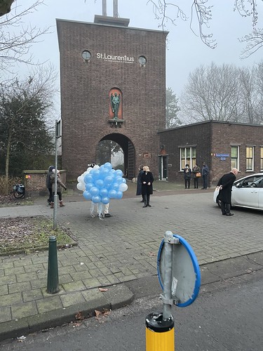  Heliumballonnen Uitvaart Rk Begraafplaats En Crematorium St Laurentius Rotterdam