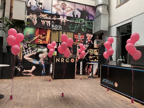  Tafeldecoratie 5ballonnen Gronddecoratie Pride Roze Zaterdag <a href='http://www.rotterdamsballonnenbedrijf.nl/plaatsen/nieuw-rotterdams-cafe' class='w3-text-indigo'>Nieuw Rotterdams Cafe</a> Nrc <a href='http://www.rotterdamsballonnenbedrijf.nl/plaatsen/witte-de-withstraat' class='w3-text-indigo'>Witte De Withstraat</a> Rotterdam