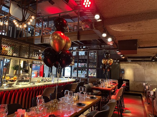  Tafeldecoratie 6ballonnen <a href='http://www.rotterdamsballonnenbedrijf.nl/plaatsen/cafe-in-the-city' class='w3-text-indigo'>Cafe In The City</a> Rotterdam