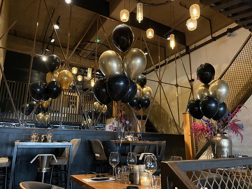  Tafeldecoratie 6ballonnen <a href='http://www.rotterdamsballonnenbedrijf.nl/plaatsen/cafe-in-the-city' class='w3-text-indigo'>Cafe In The City</a> Rotterdam