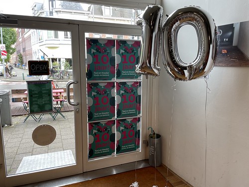  Folieballon Cijfer 10 Jubileum Taal En Theater <a href='http://www.rotterdamsballonnenbedrijf.nl/plaatsen/studio-de-bakkerij' class='w3-text-indigo'>Studio De Bakkerij</a> Rotterdam