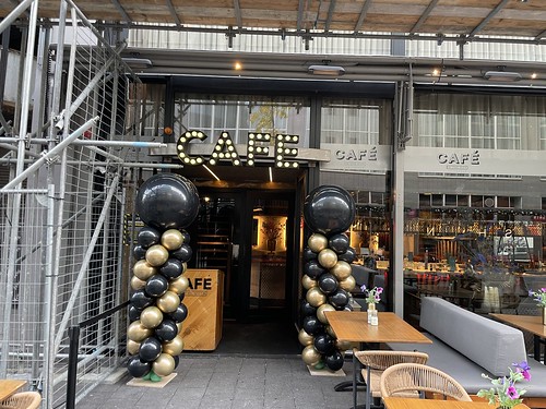  Ballonpilaar Breed Rond Cafe In The City Rotterdam