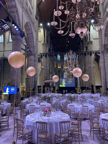  Cloudbuster Rond Lichtjesdiner Vrienden Van Sophia <a href='http://www.rotterdamsballonnenbedrijf.nl/plaatsen/laurenskerk' class='w3-text-indigo'>Laurenskerk</a> Rotterdam