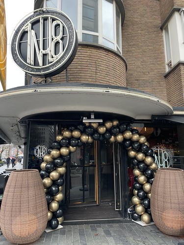 Ballonboog 6m <a href='http://www.rotterdamsballonnenbedrijf.nl/plaatsen/1nul8' class='w3-text-indigo'>1NUL8</a> Rotterdam