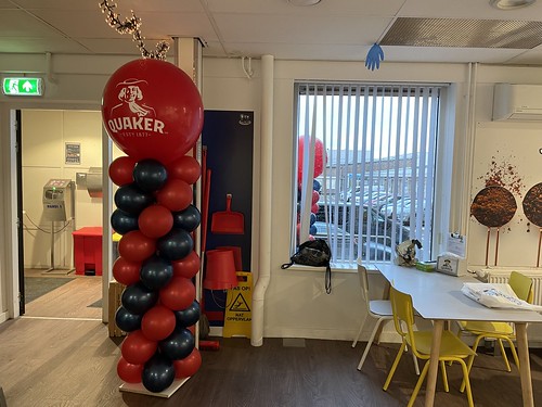  Ballonpilaar Breed Rond Bedrukt Kantine Quaker Oats Rotterdam