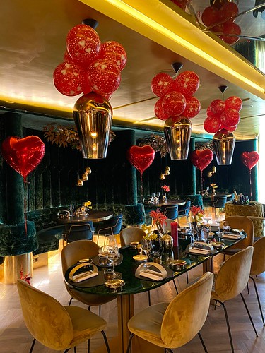  Cloudbuster Folieballon Hart En Ballontoef Valentijnsdag Restaurant Goud Rotterdam