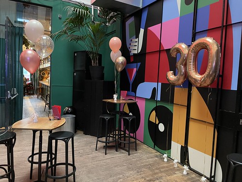  Tafeldecoratie 3ballonnen Folieballon Cijfer 30 Verjaardag <a href='http://www.rotterdamsballonnenbedrijf.nl/plaatsen/nieuw-rotterdams-cafe' class='w3-text-indigo'>Nieuw Rotterdams Cafe</a> Nrc Rotterdam