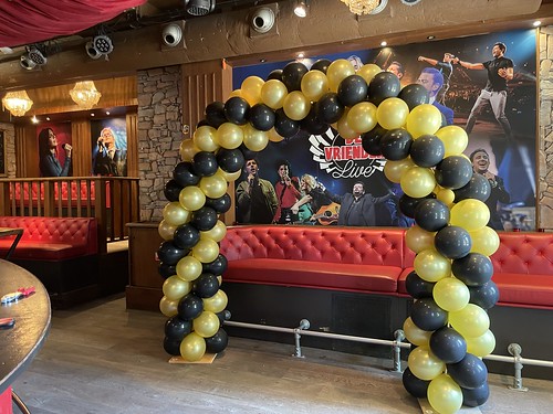  Ballonboog 6m Cafe <a href='http://www.rotterdamsballonnenbedrijf.nl/plaatsen/de-vrienden-live' class='w3-text-indigo'>De Vrienden Live</a> <a href='http://www.rotterdamsballonnenbedrijf.nl/plaatsen/oude-haven' class='w3-text-indigo'>Oude Haven</a> Rotterdam