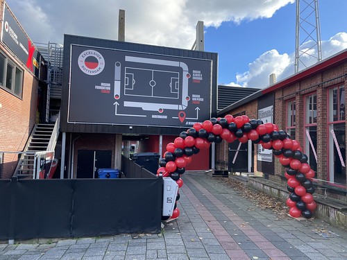  Ballonboog 6m Supportershome Woudestein <a href='http://www.rotterdamsballonnenbedrijf.nl/plaatsen/excelsior' class='w3-text-indigo'>Excelsior</a> Van Donge En De Roo Stadion Rotterdam