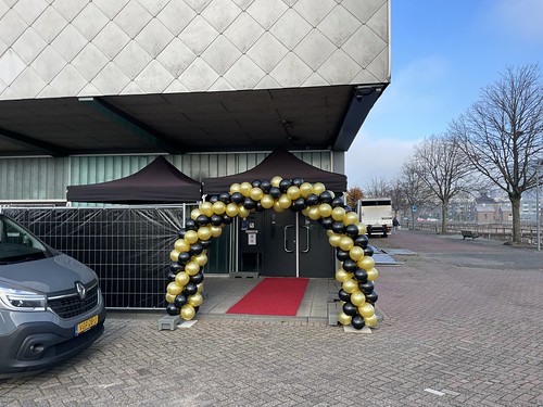  Ballonboog 6m <a href='http://www.rotterdamsballonnenbedrijf.nl/plaatsen/hal4-aan-de-maas' class='w3-text-indigo'>Hal4 Aan De Maas</a> Rotterdam