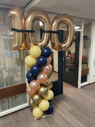  Ballonpilaar Met Folieballon 100 Jaar Verjaardag Breggesteyn Rotterdam