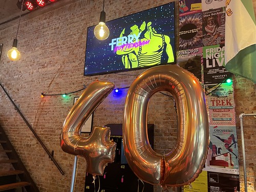  Folieballon Cijfer 40 Verjaardag <a href='http://www.rotterdamsballonnenbedrijf.nl/plaatsen/ferry' class='w3-text-indigo'>Ferry</a> Rotterdam