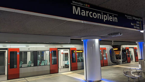 This is how the Rotterdam Metro works. Download the Metro Rotterdam Map.