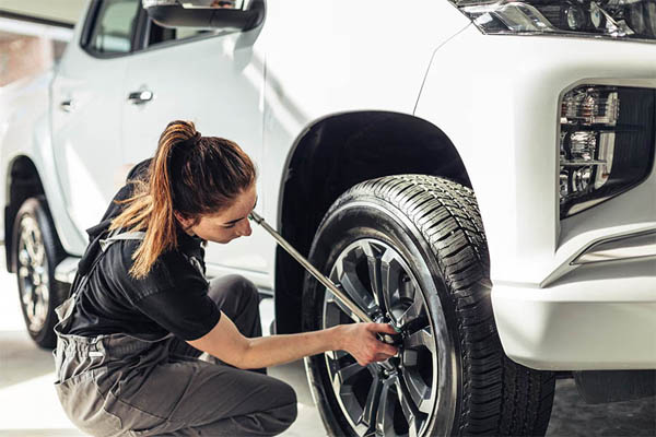 Looking to buy car tires? 15x The best tire service in Rotterdam.