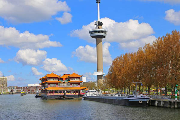 This is what you can see and do at the Euromast in Rotterdam.