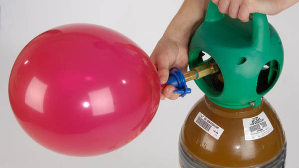 Should you let helium balloons be filled or fill balloons with helium? This is what you need to know!
