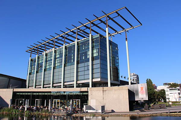 HET NIEUWE INSTITUUT