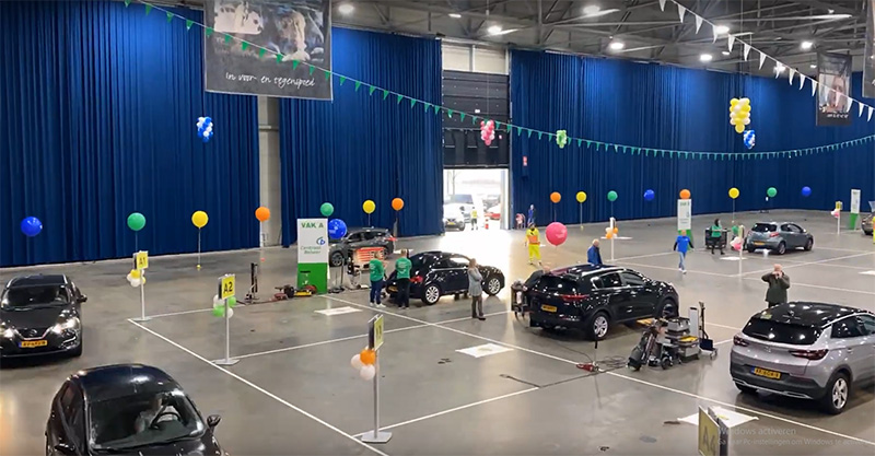 Small Dents Days at Ahoy Rotterdam, Dent Repair and Cheer Up with Balloons.