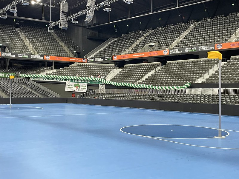 Balloons decorate the stands of Ahoy Rotterdam during the Korfbal League Finale.