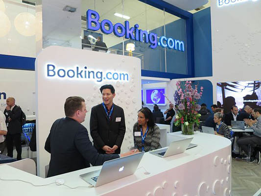10 Reasons why you should book your hotel through Booking.com