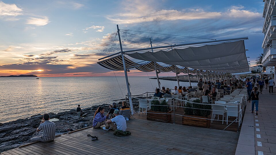 Rotterdam - Ibiza | The 20 best hotels in Sant Antonio