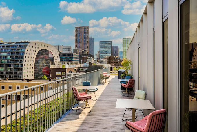 View Cloud One Bar by Motel One