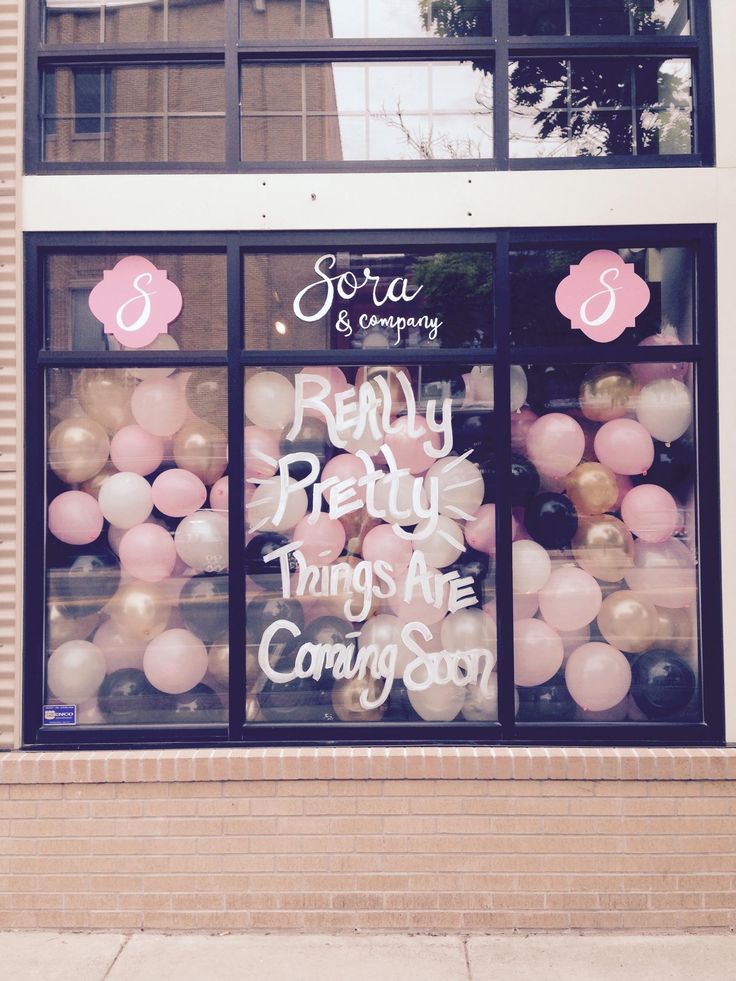 Winkel Opening Ballonnenetalage