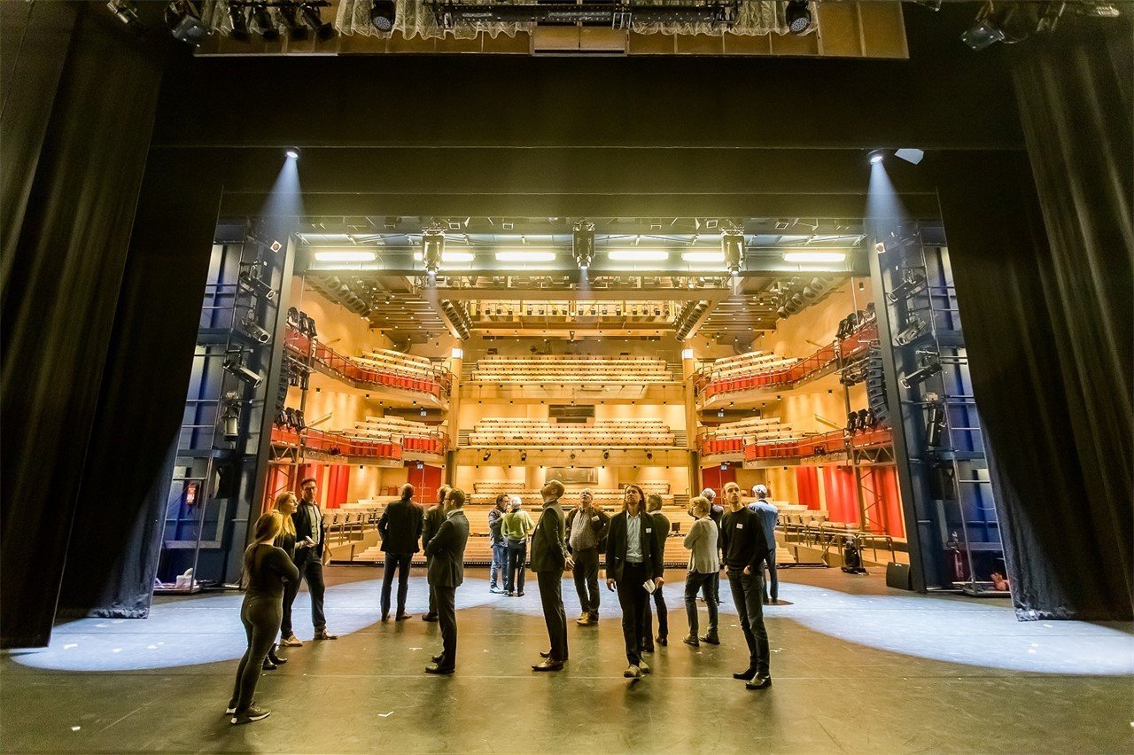 ZAAL HUREN THEATER ROTTERDAM