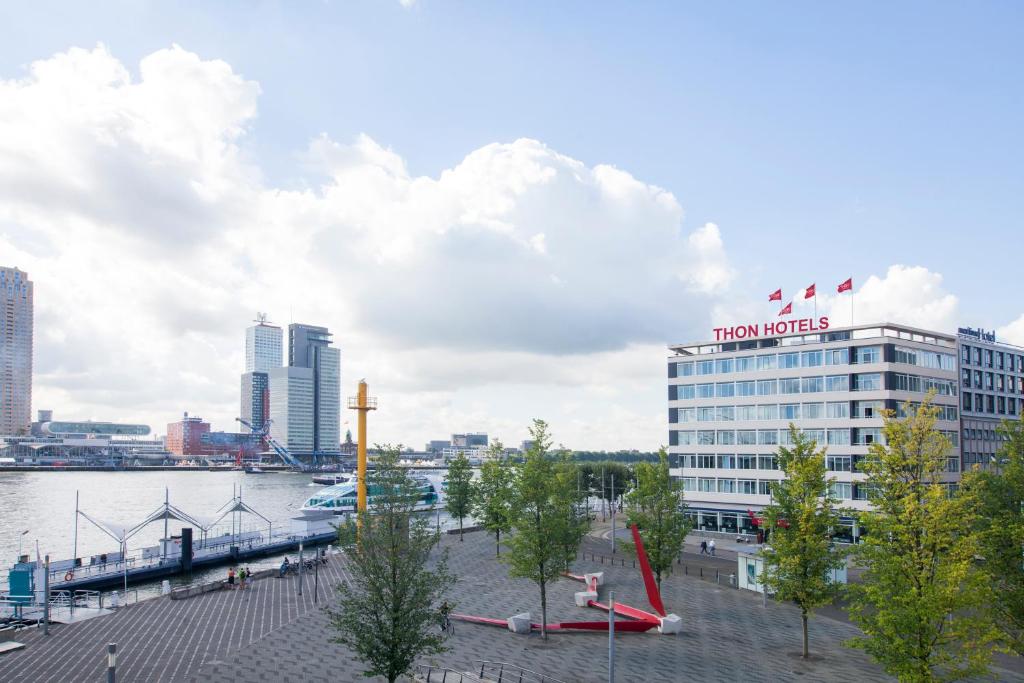 ZAAL HUREN THON HOTEL ROTTERDAM CITY CENTRE