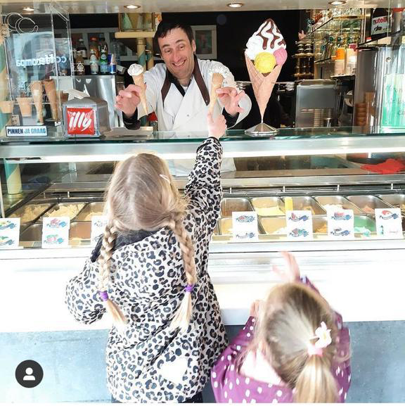 Italian ice cream parlor "Venezia"