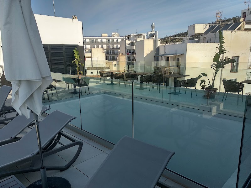 M. Hotel