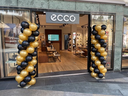 Ballonpilaar Breed Opening ECCO Schoenen Koopgoot Beurstraverse Rotterdam