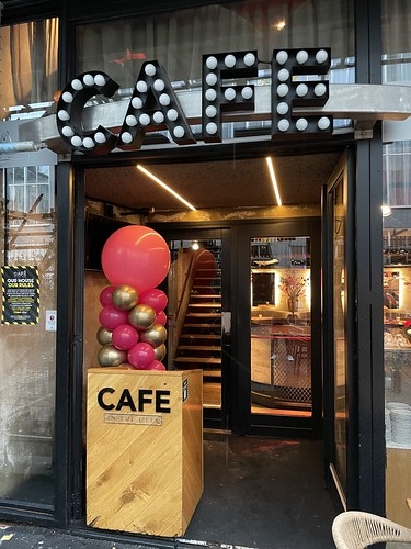 Ballonpilaar Breed Rond Ladies Night Cafe in the City Rotterdam
