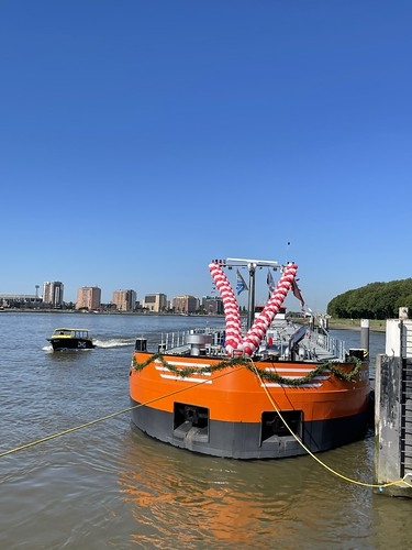 Ballonslinger Doop HKG Shipping Watertaxi Alphatron Marine Rotterdam